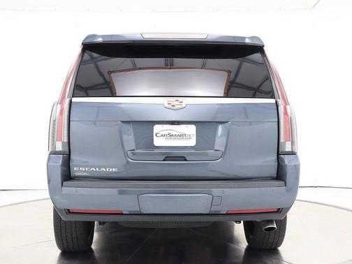 Shadow Metallic 2019 Cadillac Escalade Platinum
