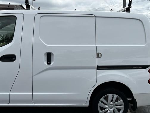 2021 Nissan NV200 SV