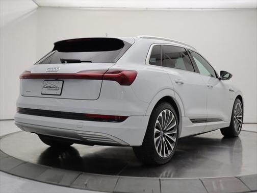 2019 Audi e-tron Premium Plus