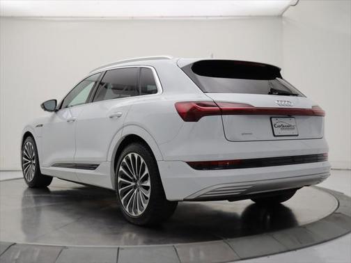 2019 Audi e-tron Premium Plus