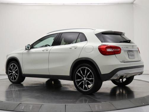 2017 Mercedes-Benz GLA 250 Base
