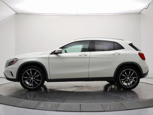 2017 Mercedes-Benz GLA 250 Base