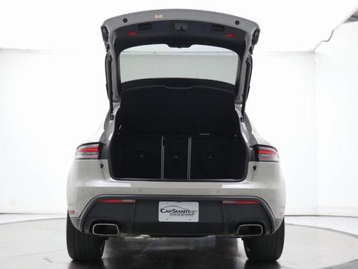 2022 Porsche Macan Base