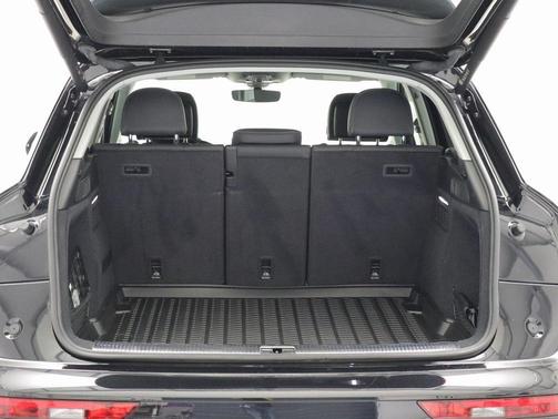 2022 Audi Q5 45 S line Prestige