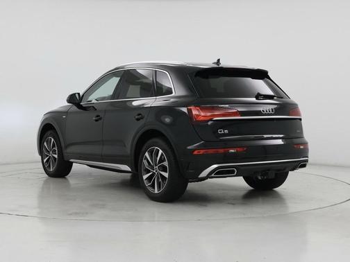 2022 Audi Q5 45 S line Prestige