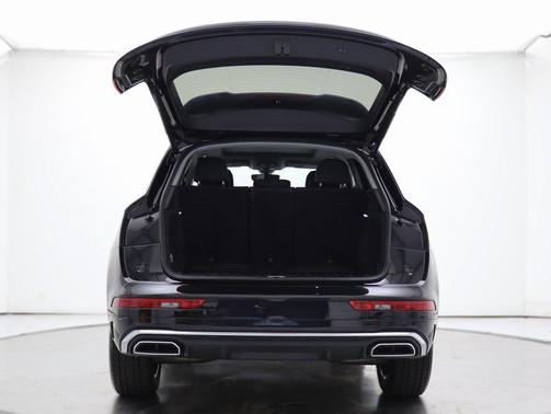 2022 Audi Q5 45 S line Prestige