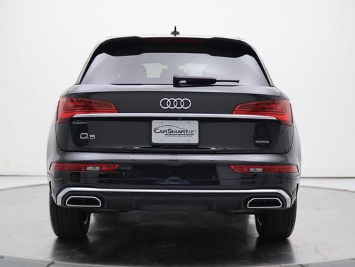 2022 Audi Q5 45 S line Prestige