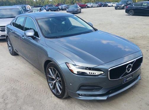 2018 Volvo S90 T5 Momentum