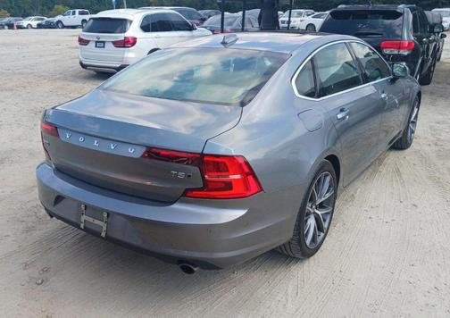 2018 Volvo S90 T5 Momentum