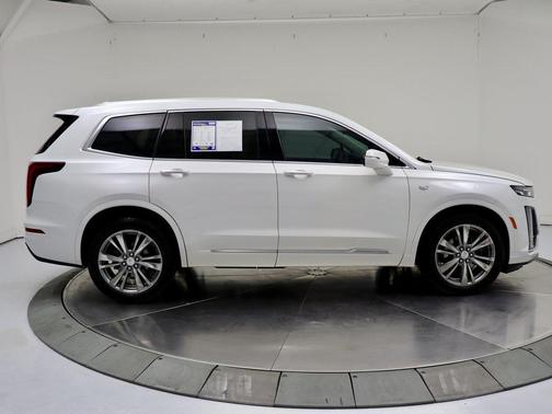 2022 Cadillac XT6 Premium Luxury FWD