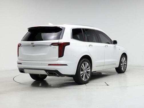 2022 Cadillac XT6 Premium Luxury FWD