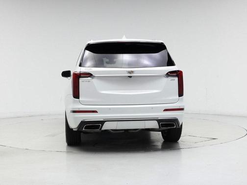 2022 Cadillac XT6 Premium Luxury FWD