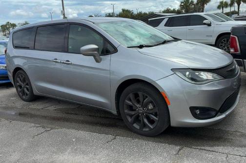 2019 Chrysler Pacifica Touring Plus