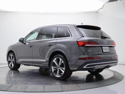 2021 Audi Q7 55 Premium Plus