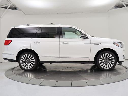 WHITE PLATINUM TRI-COAT MET 2019 Lincoln Navigator Reserve