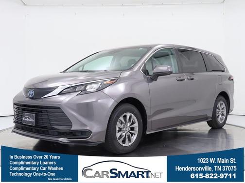 2024 Toyota Sienna LE