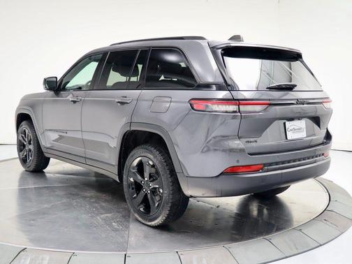 2022 Jeep Grand Cherokee Altitude
