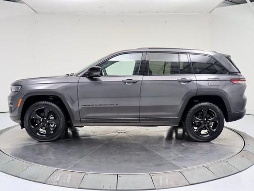 2022 Jeep Grand Cherokee Altitude