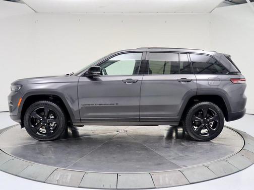 2022 Jeep Grand Cherokee Altitude
