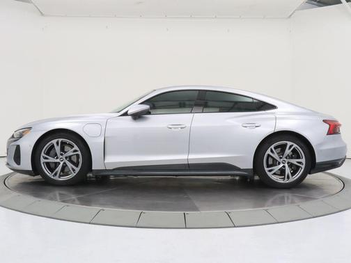 Florett Silver Metallic 2022 Audi e-tron GT Prestige