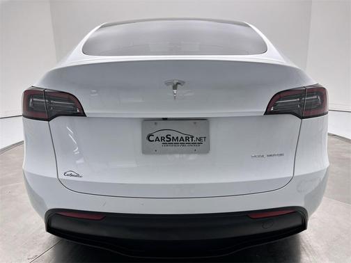 Pearl White Multi-Coat 2023 Tesla Model Y Long Range Dual Motor All-Wheel Drive