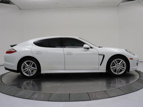 2013 Porsche Panamera 4