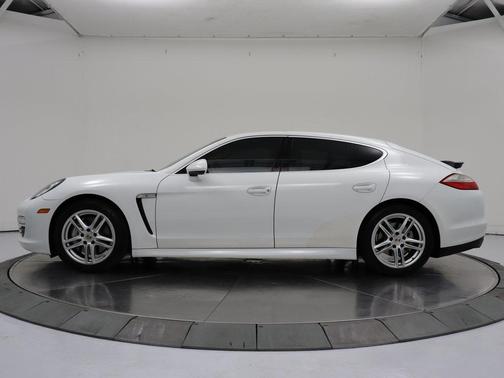 2013 Porsche Panamera 4