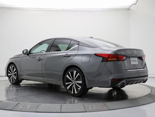 2020 Nissan Altima SR FWD