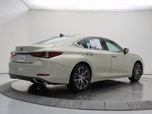2022 Lexus ES 350 Premium