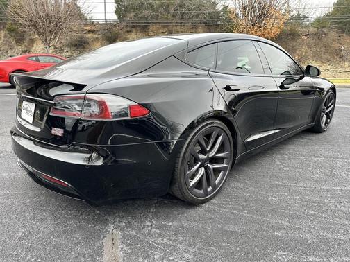 2021 Tesla Model S Plaid