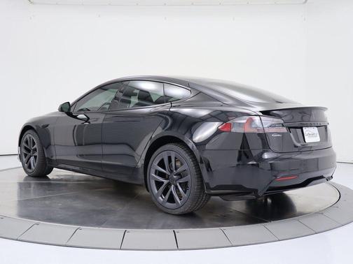 2021 Tesla Model S Plaid