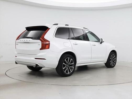 2019 Volvo XC90 T5 Momentum