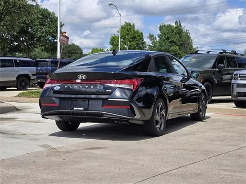2025 Hyundai ELANTRA HEV Limited