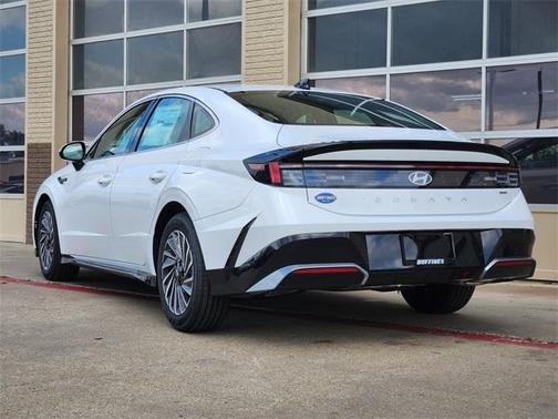 2025 Hyundai SONATA Hybrid SEL