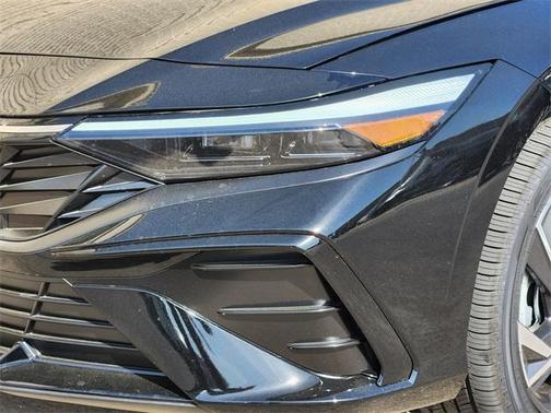 2025 Hyundai ELANTRA HEV Limited