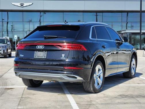 2021 Audi Q8 55 Premium