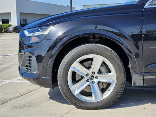 2021 Audi Q8 55 Premium