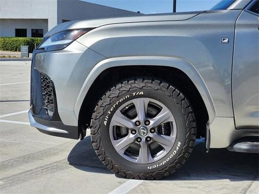 2022 Lexus LX 600 F SPORT