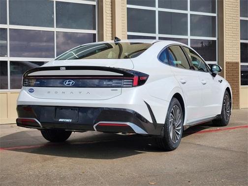 2025 Hyundai SONATA Hybrid SEL