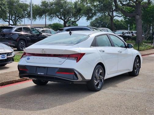 2025 Hyundai ELANTRA HEV Limited