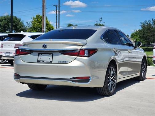 2022 Lexus ES 300h 300H