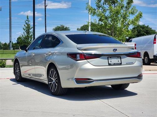 2022 Lexus ES 300h 300H
