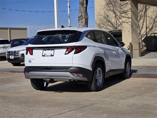 2025 Hyundai TUCSON SE