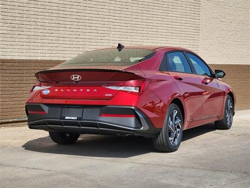 2025 Hyundai ELANTRA HEV SEL Sport