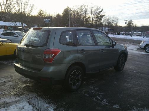 2015 Subaru Forester 2.5i