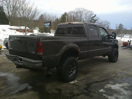 2005 Ford F-350 XL Crew Cab