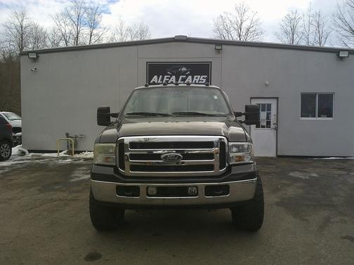 2005 Ford F-350 XL Crew Cab