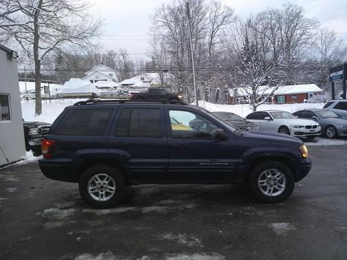 2004 Jeep Grand Cherokee Laredo
