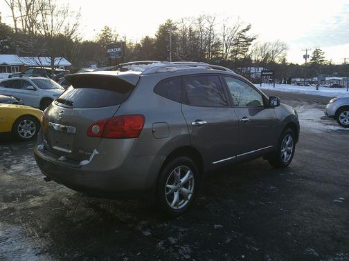 2011 Nissan Rogue SV