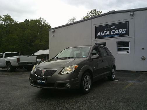Gray 2005 Pontiac Vibe Base